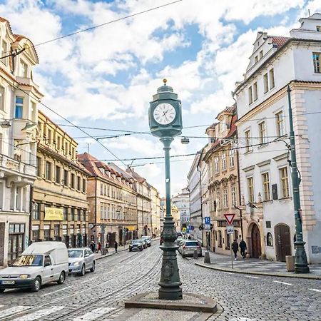 Bright Studio Close To Charles Bridge And Prague Castle Apartment Bagian luar foto