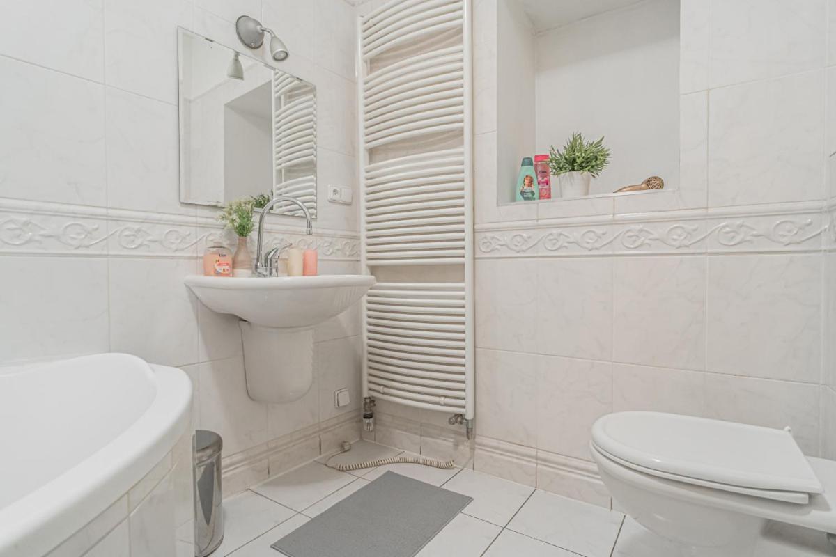 Bright Studio Close To Charles Bridge And Prague Castle Apartment Bagian luar foto