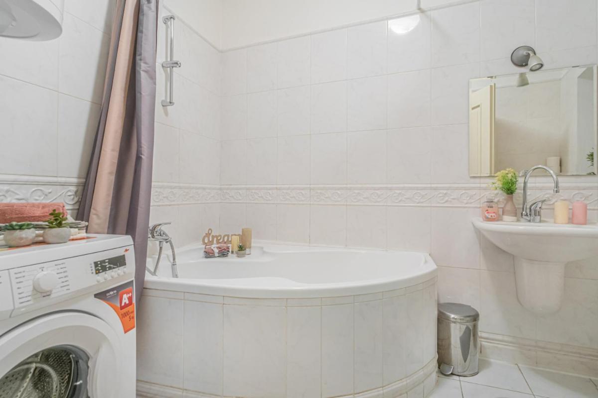 Bright Studio Close To Charles Bridge And Prague Castle Apartment Bagian luar foto
